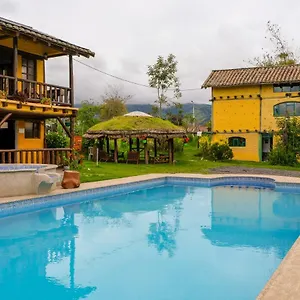Hostal Colibri Aeropuerto, Tababela